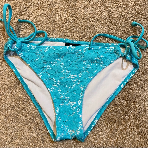 Teal lace overlay bikini - Picture 3 of 7
